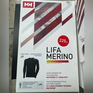 Helly Hansen Lifa Merino mid weight crew base layer